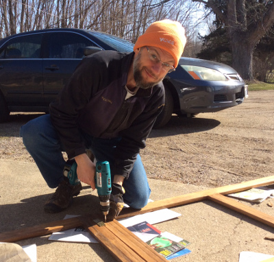 Creating an easel made out of oak